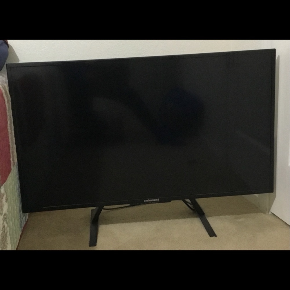 39’ inch Element Smart TV